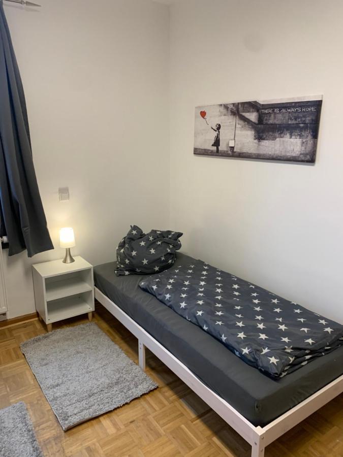 Mainpark Apartment 4 Schlafzimmer Bis Zu 10 Personen Direkt Ueber Aschaffapartment Bei Aschaffenburg Mainaschaff Kültér fotó