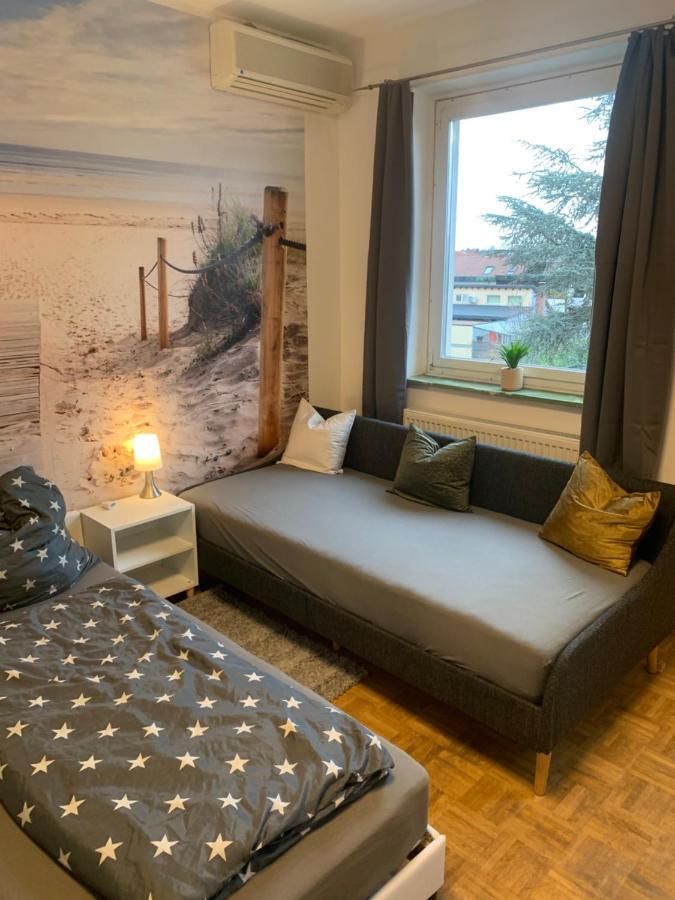 Mainpark Apartment 4 Schlafzimmer Bis Zu 10 Personen Direkt Ueber Aschaffapartment Bei Aschaffenburg Mainaschaff Kültér fotó