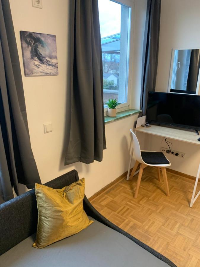 Mainpark Apartment 4 Schlafzimmer Bis Zu 10 Personen Direkt Ueber Aschaffapartment Bei Aschaffenburg Mainaschaff Kültér fotó